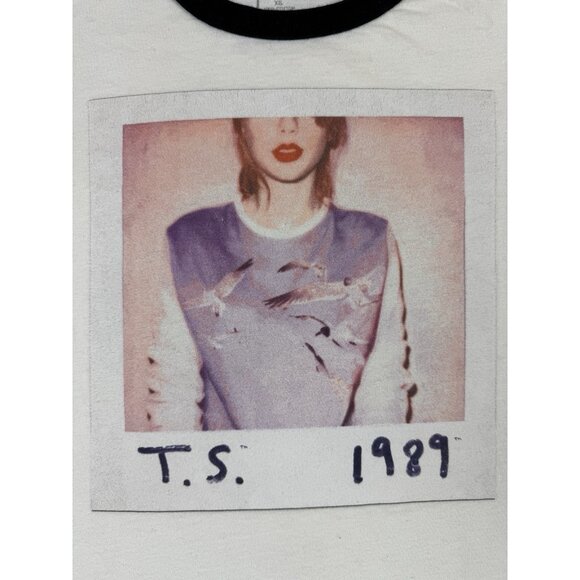 Taylor Swift World Tour 1989 Concert Ringer Shirt Womens Small Polaroid Swiftie - Picture 3 of 8